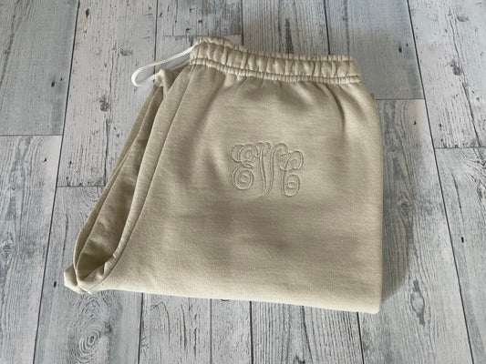 Embroidered Sweatpants | Embroidered Monogram | Personalized Sweatpants | Monogrammed Sweatpants | Jogger | Bridal Party Gift | Gift for Her