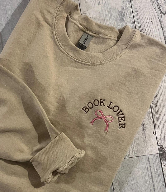 Book Lover crewneck | Embroidered Crewneck for Reader | Book lover gift | Bow | Embroidered Gift | Embroidered shirt